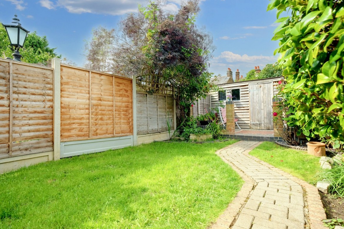 Images for Bishop Road, Chelmsford, Essex EAID:3363689002 BID:1388407