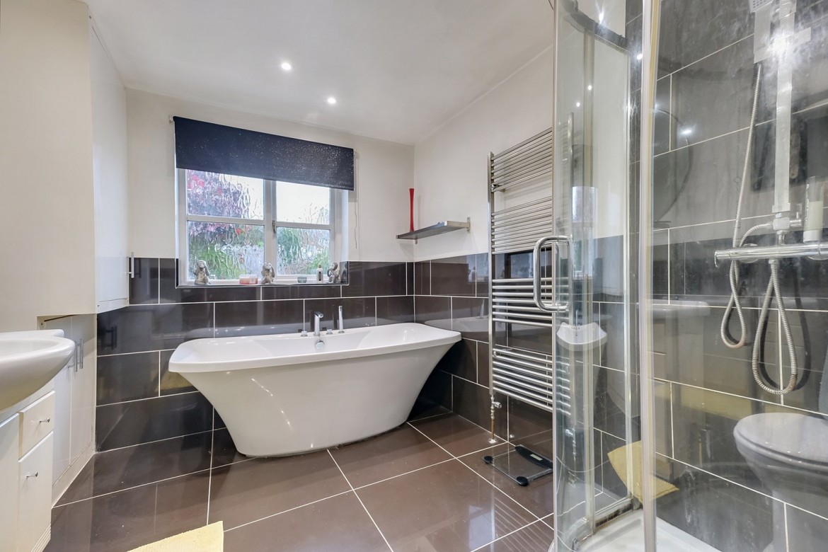 Images for Bishop Road, Chelmsford, Essex EAID:3363689002 BID:1388407