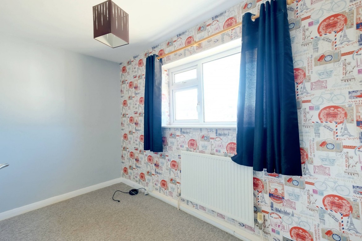 Images for Lathcoates Crescent, Chelmsford, Essex EAID:3363689002 BID:1388407