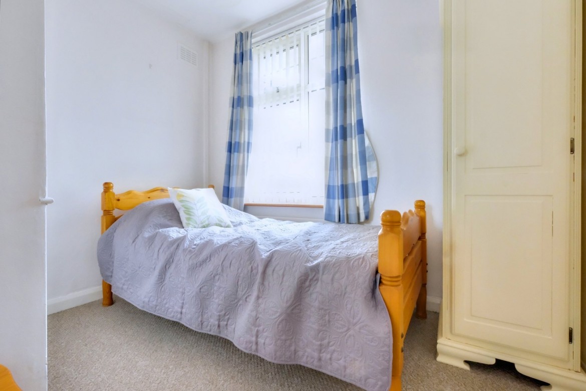 Images for Chelmerton Avenue, Chelmsford, Essex EAID:3363689002 BID:1388407