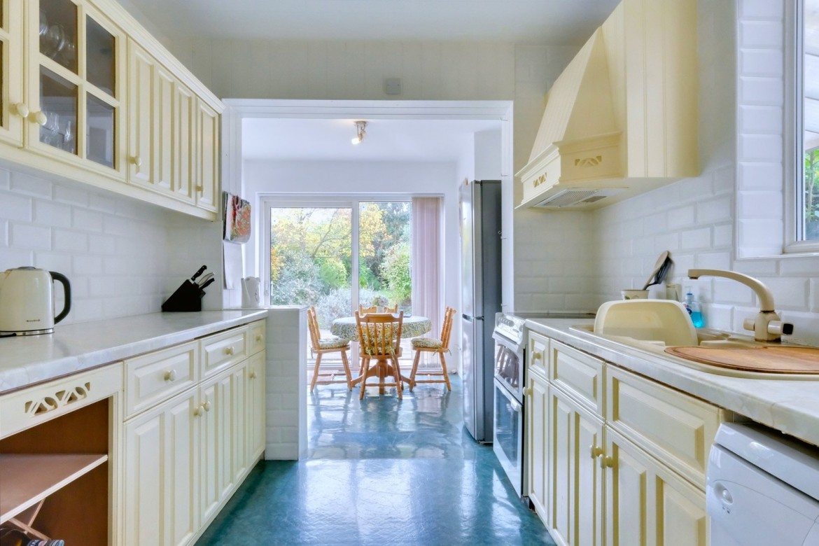 Images for Chelmerton Avenue, Chelmsford, Essex EAID:3363689002 BID:1388407