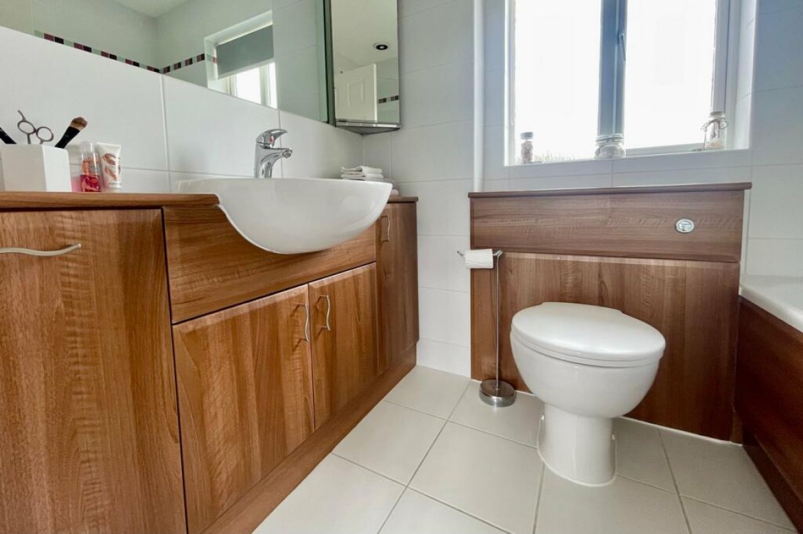 Images for Chancellor Park, Chelmsford, Essex EAID:3363689002 BID:1388407