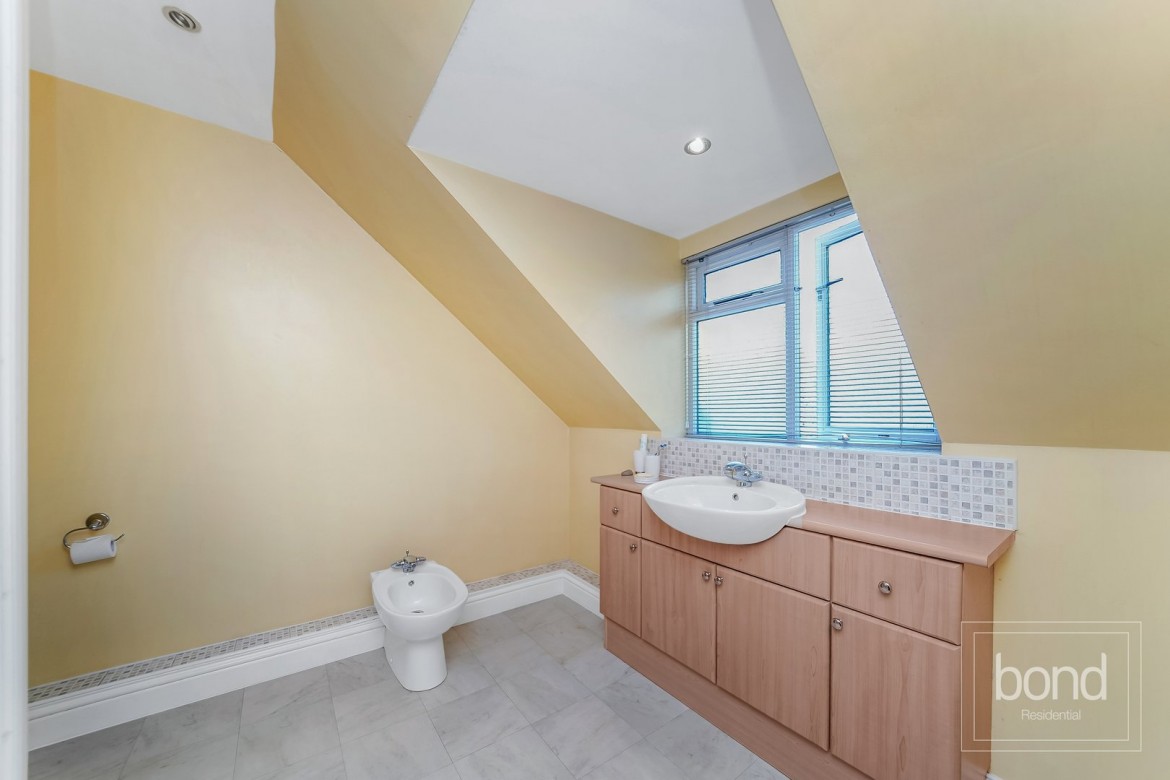 Images for Sandon, Chelmsford, Essex EAID:3363689002 BID:7608502