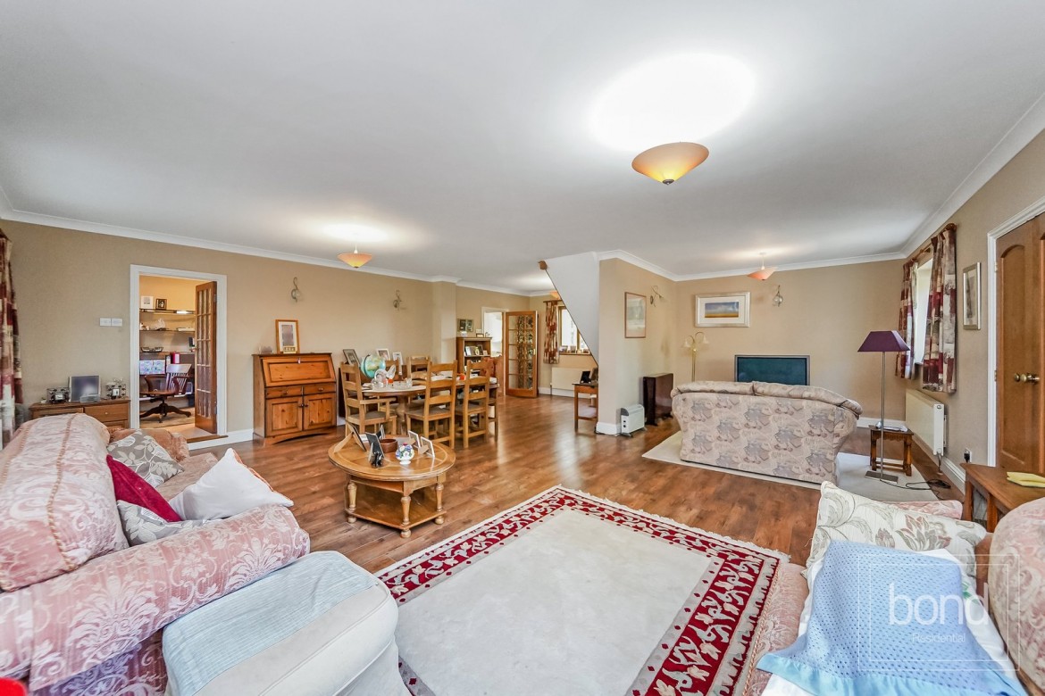 Images for Sandon, Chelmsford, Essex EAID:3363689002 BID:7608502