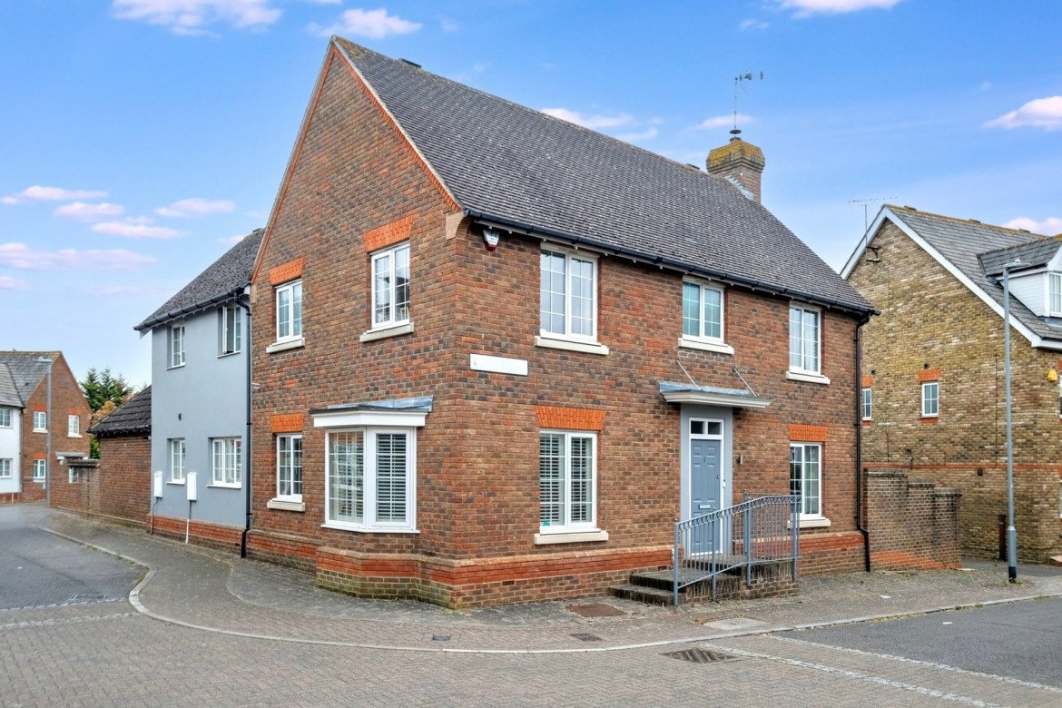 Images for Broomfield, Chelmsford, Essex EAID:3363689002 BID:1388407