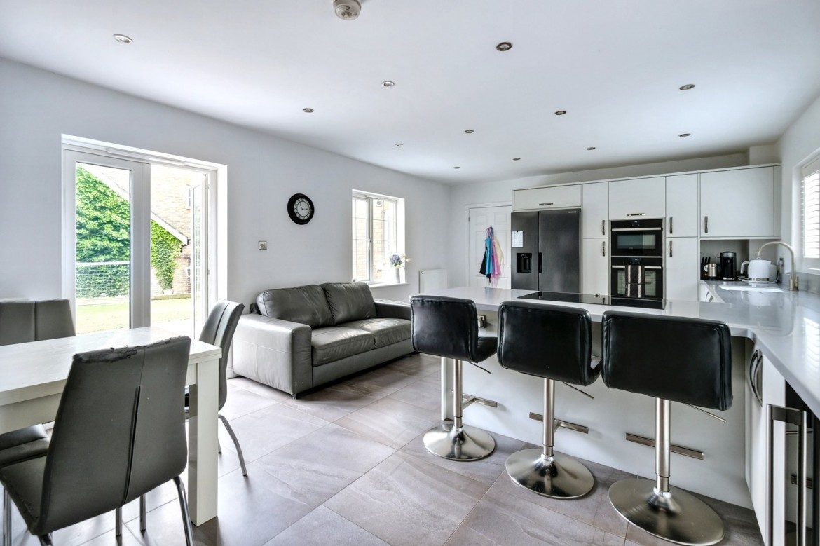 Images for Broomfield, Chelmsford, Essex EAID:3363689002 BID:1388407