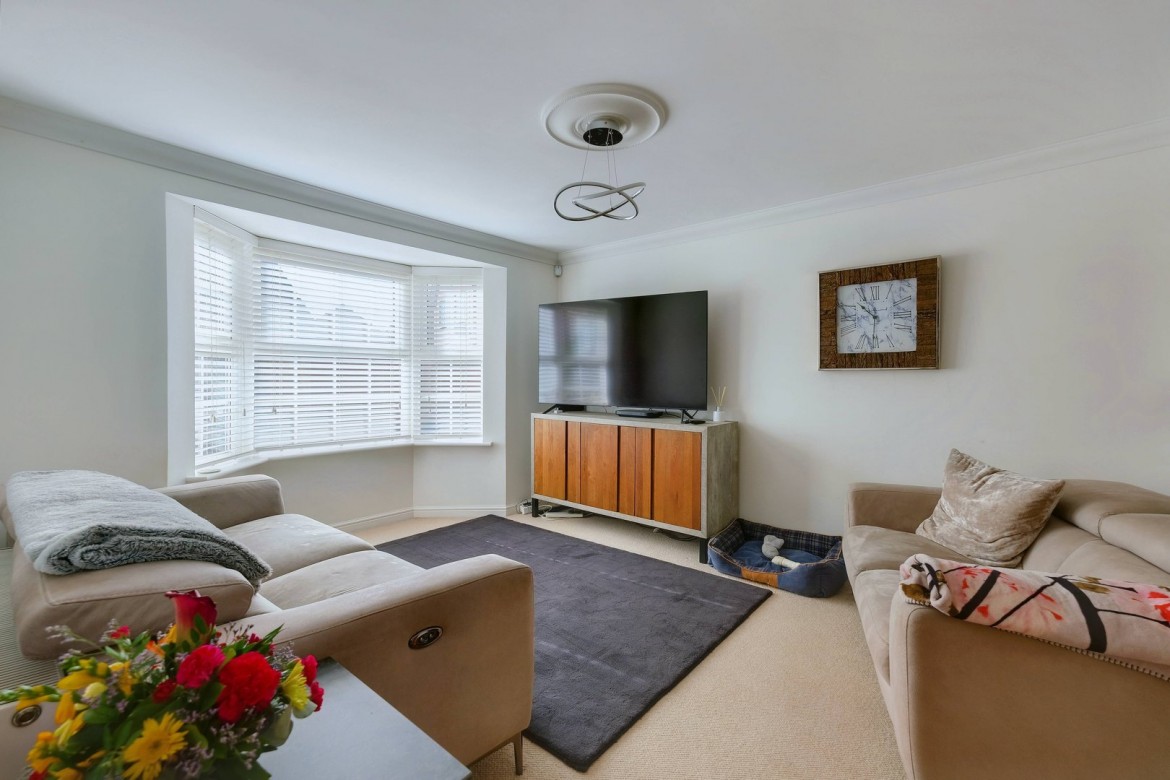 Images for Chancellor Park, Chelmsford, Essex EAID:3363689002 BID:1388407
