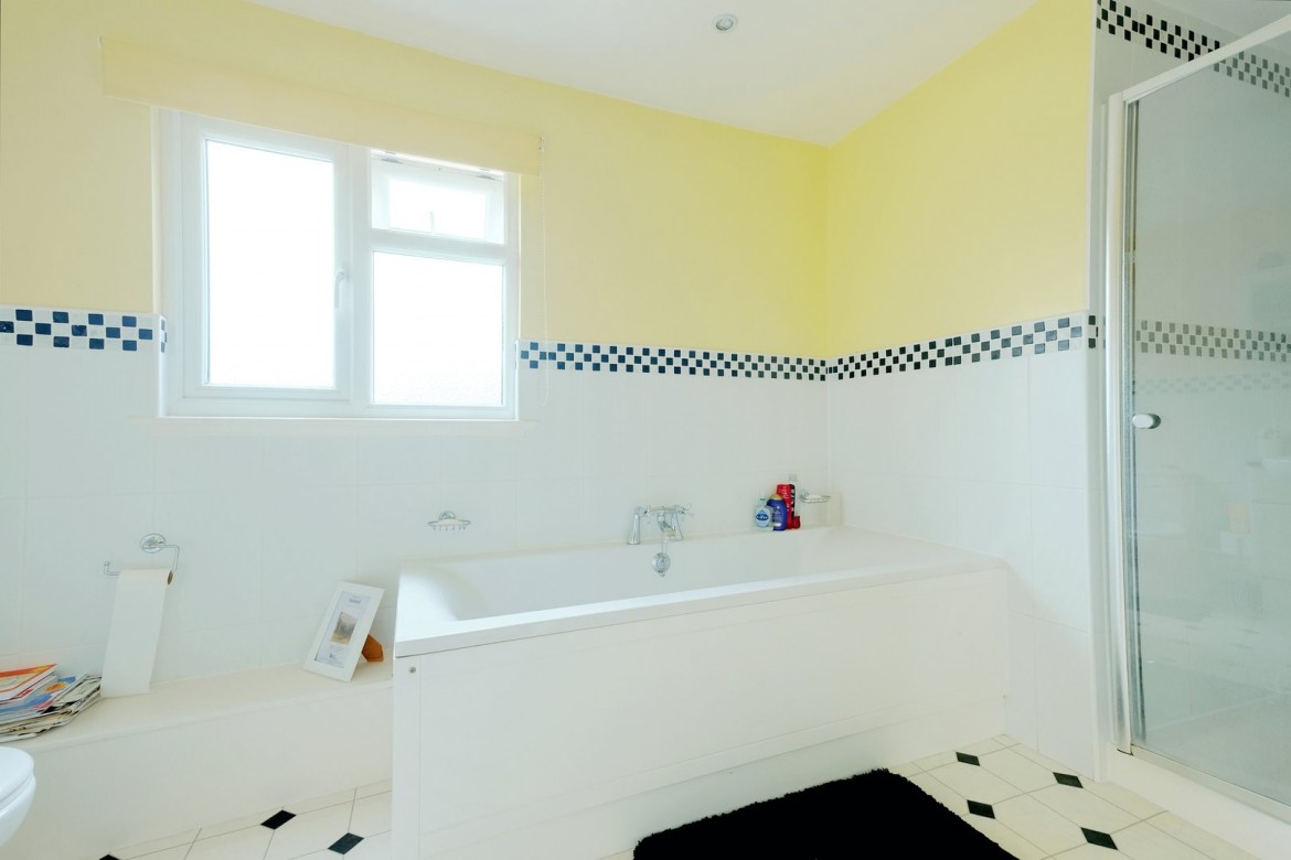Images for Broomfield, Chelmsford, Essex EAID:3363689002 BID:1388407