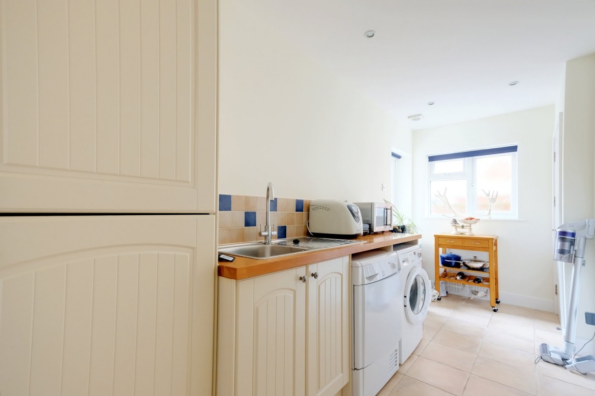 Images for Broomfield, Chelmsford, Essex EAID:3363689002 BID:1388407