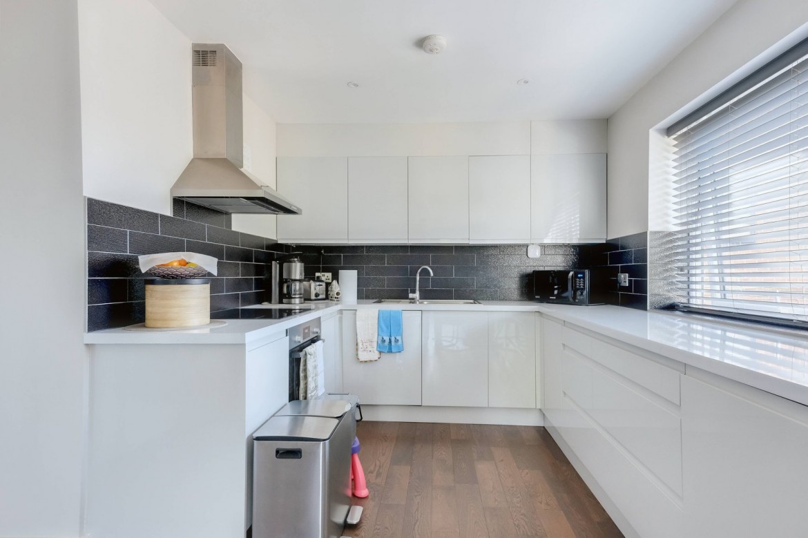 Images for Broomfield Road, Chelmsford, Essex EAID:3363689002 BID:1388407