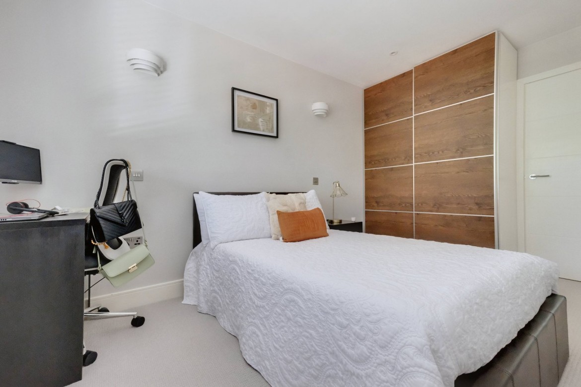 Images for Broomfield Road, Chelmsford, Essex EAID:3363689002 BID:1388407