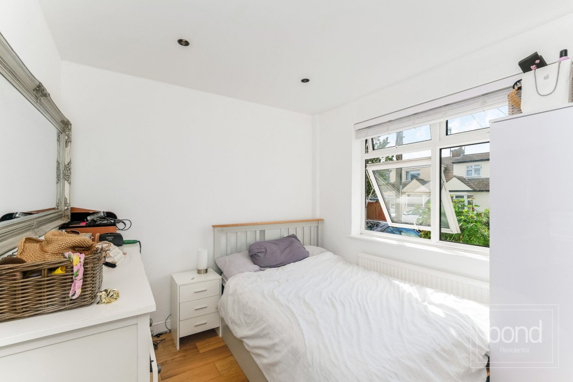 Images for Stewart Road, Chelmsford, Essex EAID:3363689002 BID:1388407