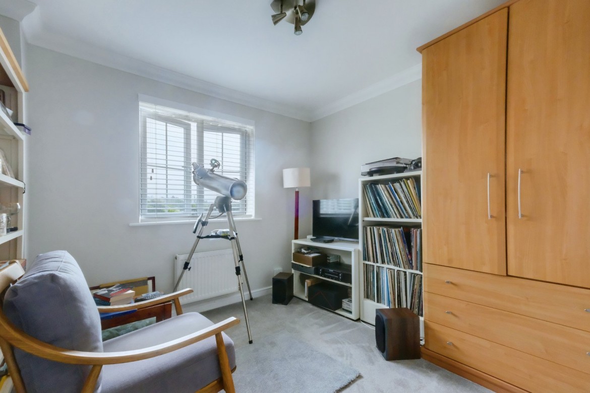Images for Chancellor Park, Chelmsford, Essex EAID:3363689002 BID:1388407