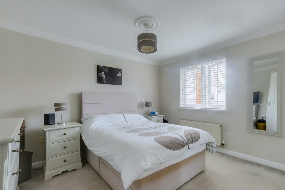Images for Chancellor Park, Chelmsford, Essex EAID:3363689002 BID:1388407