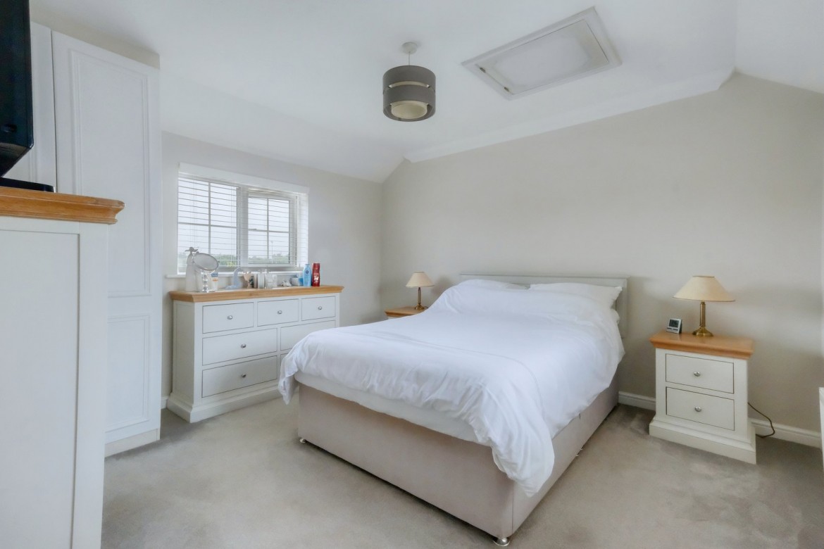 Images for Chancellor Park, Chelmsford, Essex EAID:3363689002 BID:1388407