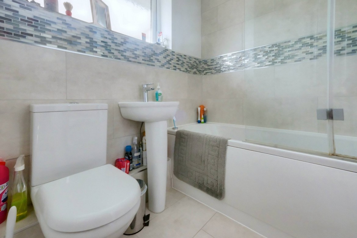 Images for Springfield, Chelmsford, Essex EAID:3363689002 BID:1388407