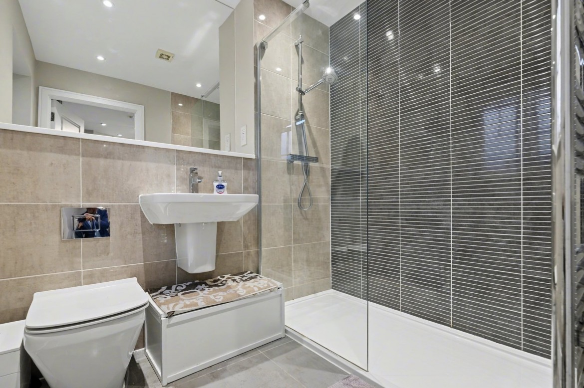 Images for Rennoldson Green, Chelmsford, Essex EAID:3363689002 BID:1388407