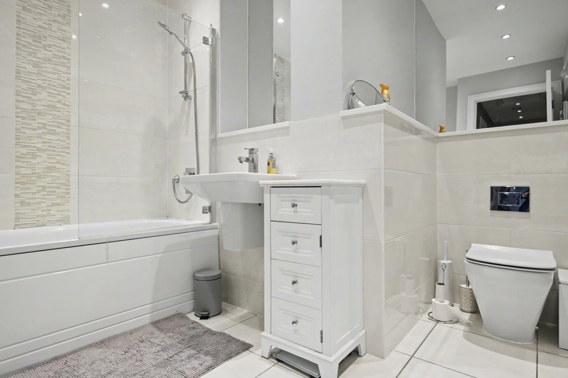 Images for Rennoldson Green, Chelmsford, Essex EAID:3363689002 BID:1388407