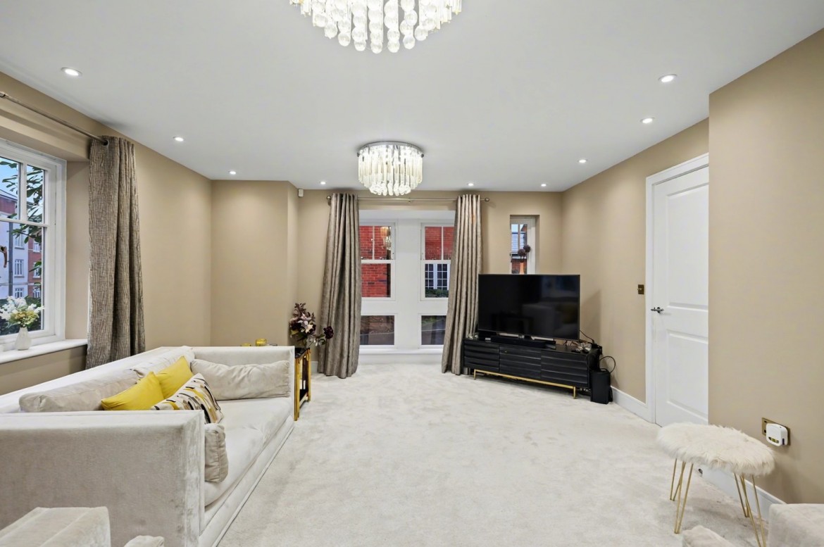 Images for Rennoldson Green, Chelmsford, Essex EAID:3363689002 BID:1388407