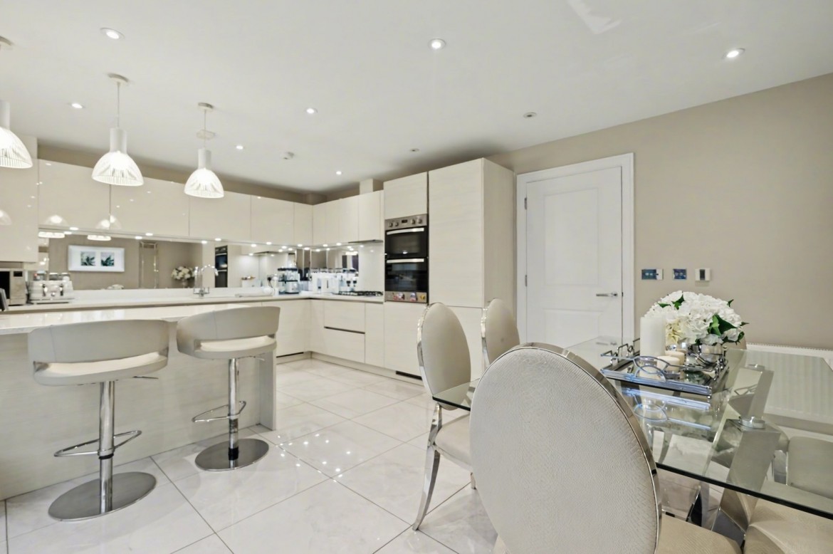 Images for Rennoldson Green, Chelmsford, Essex EAID:3363689002 BID:1388407