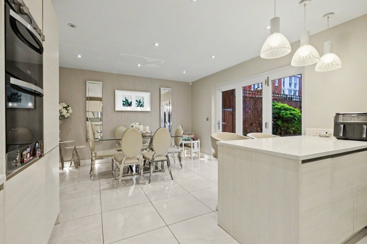 Images for Rennoldson Green, Chelmsford, Essex EAID:3363689002 BID:1388407