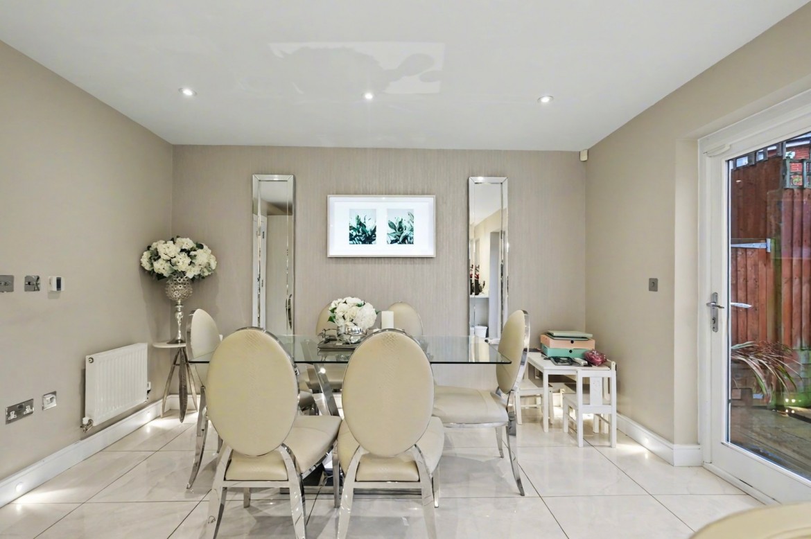 Images for Rennoldson Green, Chelmsford, Essex EAID:3363689002 BID:1388407