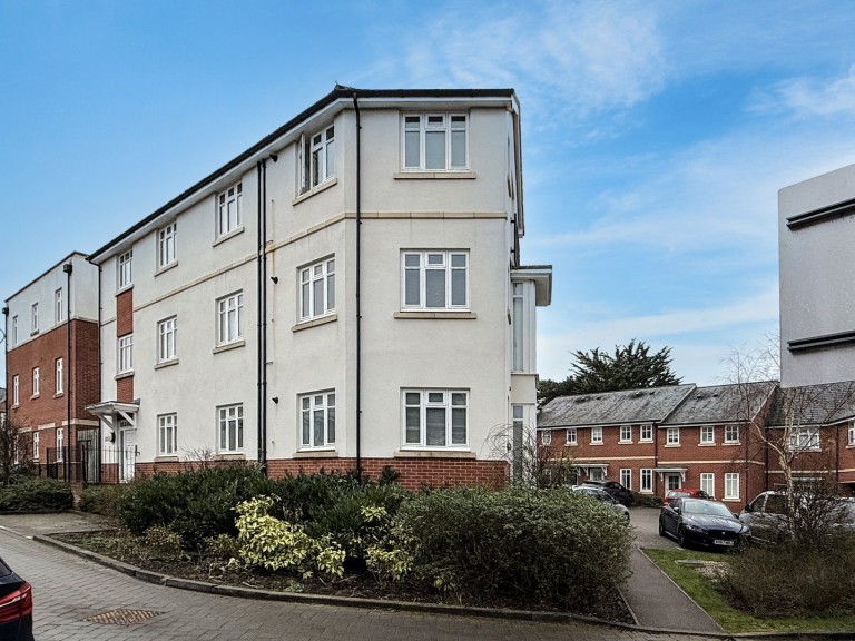 St John's, Chelmsford, Essex - EAID:3363689002, BID:1388407