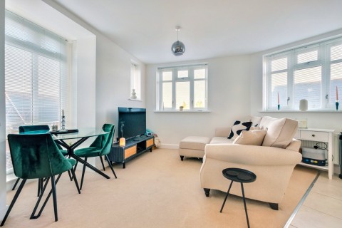 St John's, Chelmsford, Essex - EAID:3363689002, BID:1388407