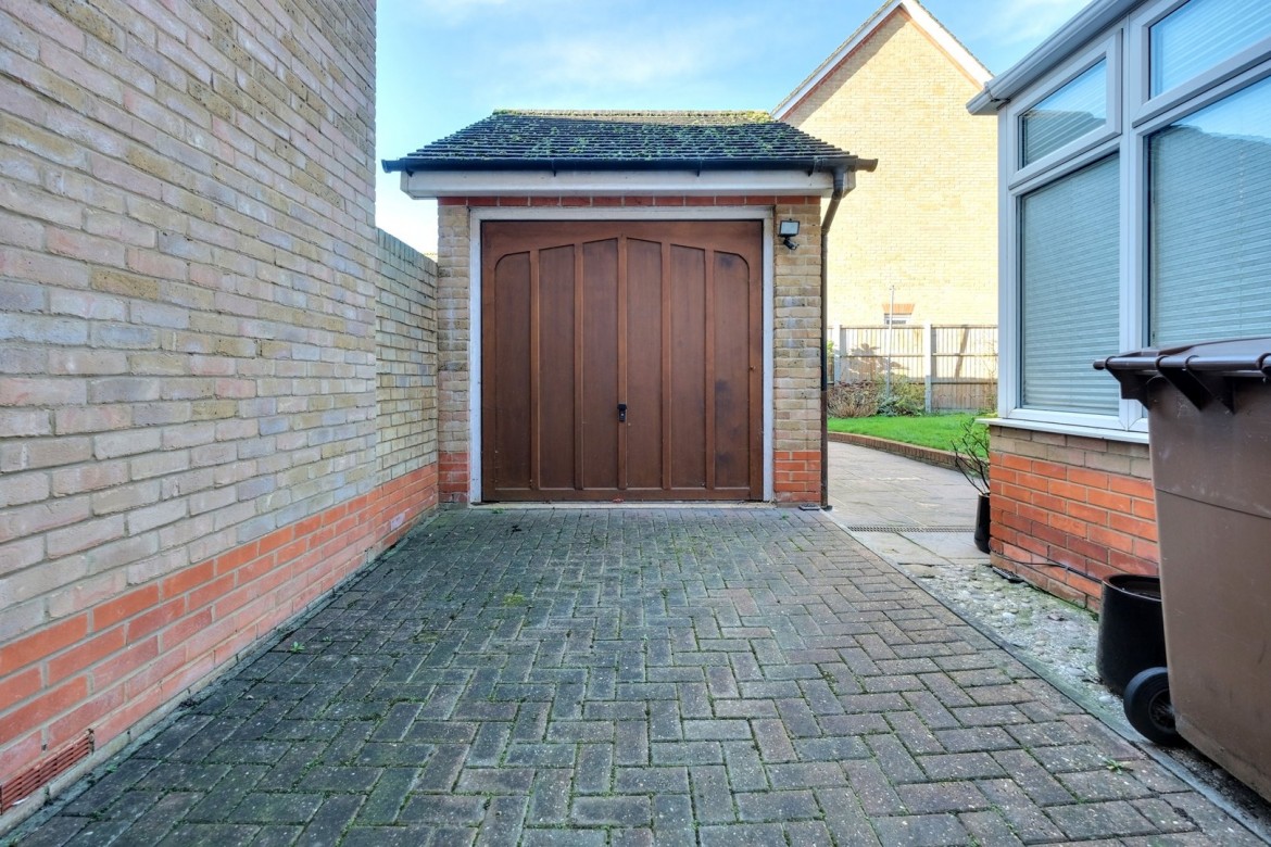 Images for Broomfield, Chelmsford, Essex EAID:3363689002 BID:1388407