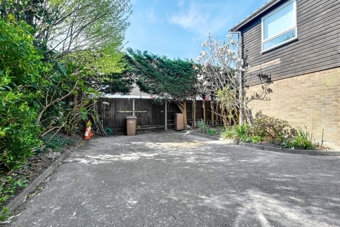 Images for Waterhouse Lane, Chelmsford, Essex EAID:3363689002 BID:1388407