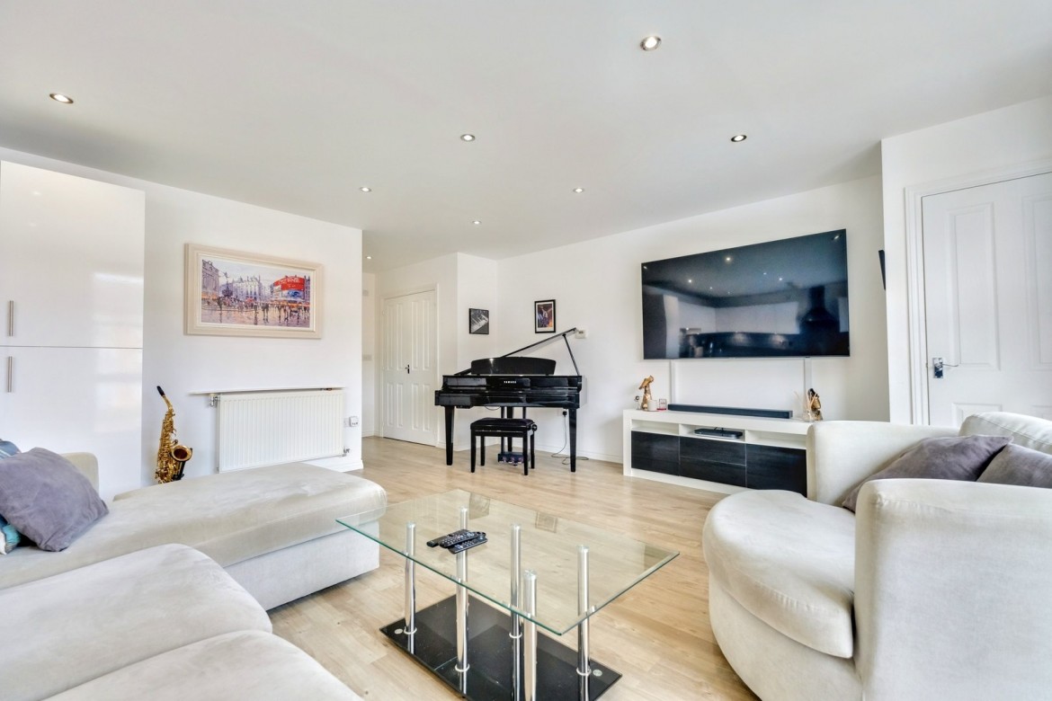 Images for Wharf Road, Chelmsford, Essex EAID:3363689002 BID:1388407