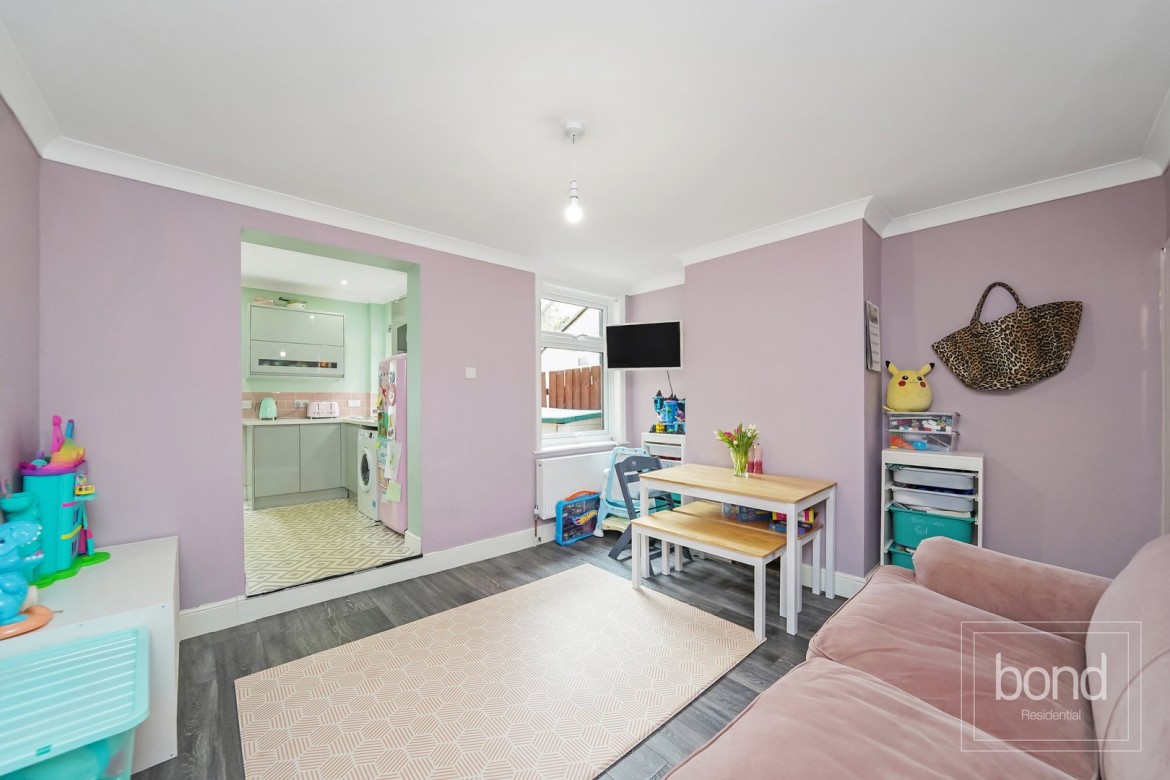Images for Springfield Road, Chelmsford, Essex EAID:3363689002 BID:1388407