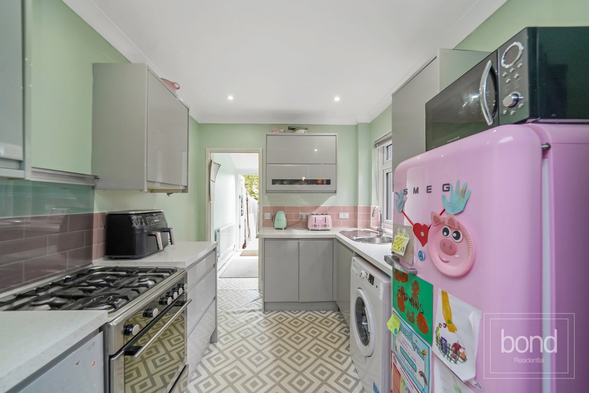 Images for Springfield Road, Chelmsford, Essex EAID:3363689002 BID:1388407