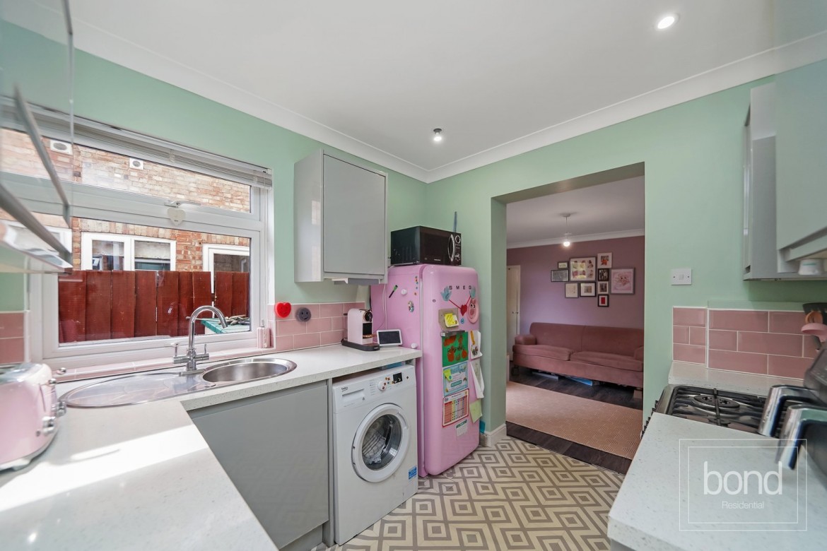 Images for Springfield Road, Chelmsford, Essex EAID:3363689002 BID:1388407
