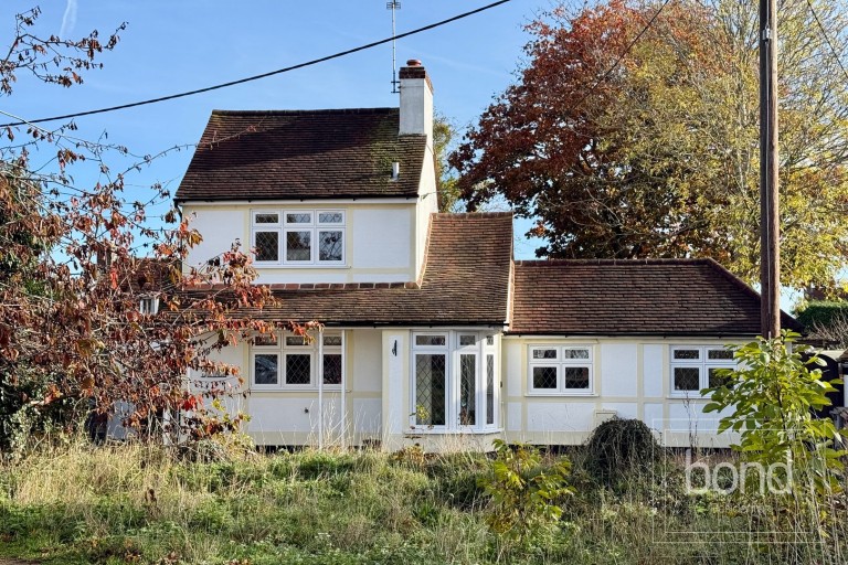Eves Corner, Danbury, Essex - EAID:3363689002, BID:7608502