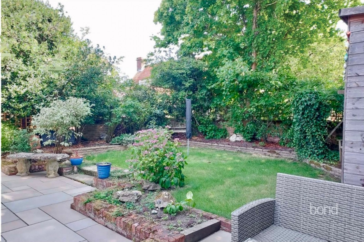 Images for Eves Corner, Danbury, Essex EAID:3363689002 BID:7608502