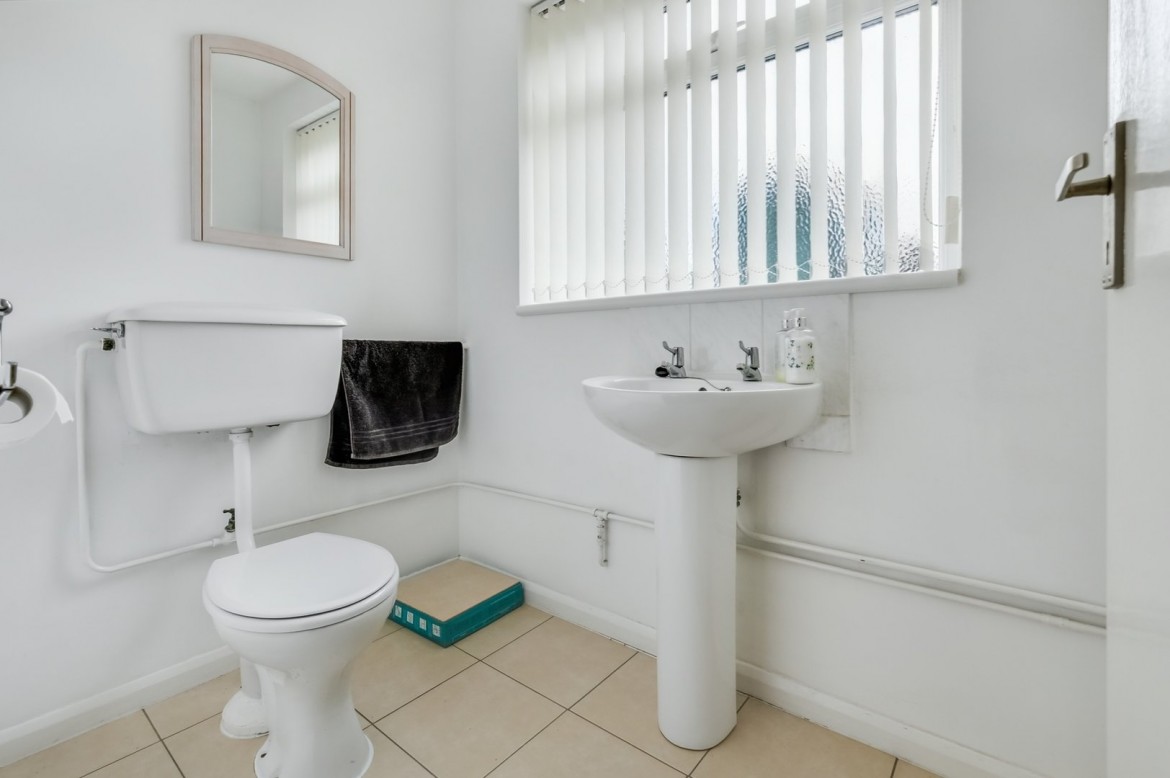 Images for Dene Court, Chelmsford, Essex EAID:3363689002 BID:1388407