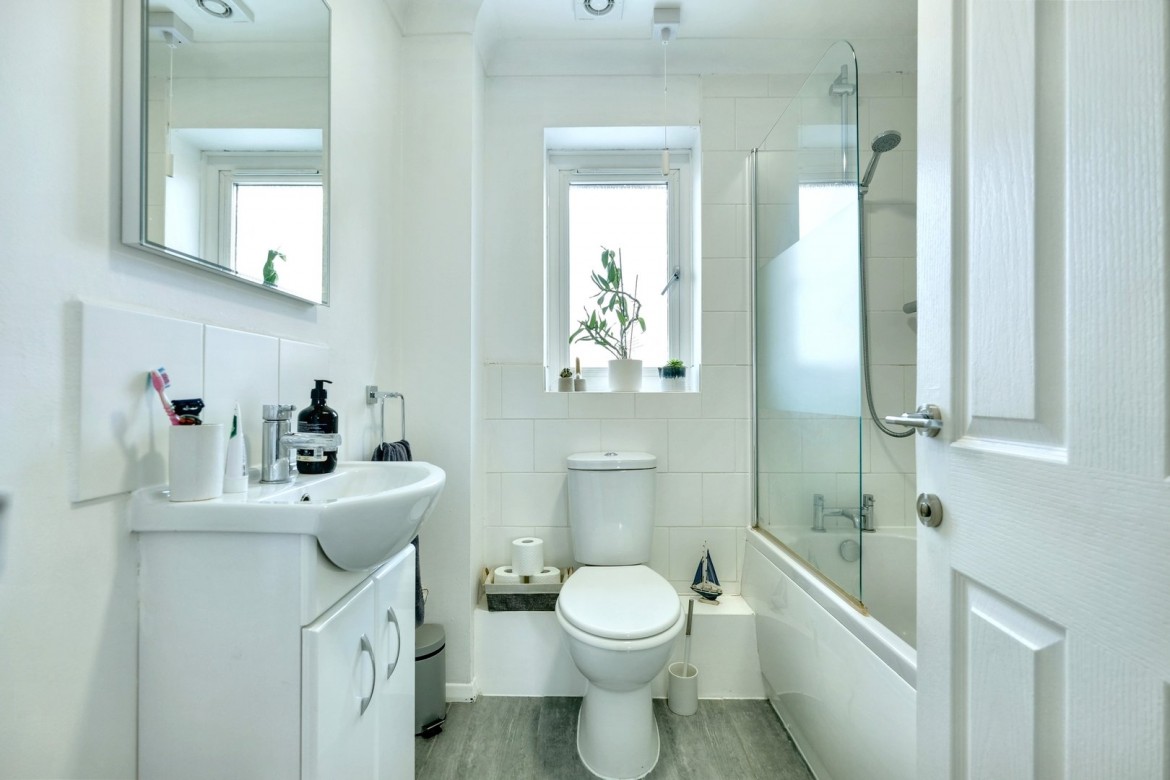 Images for Springfield, Chelmsford, Essex EAID:3363689002 BID:1388407