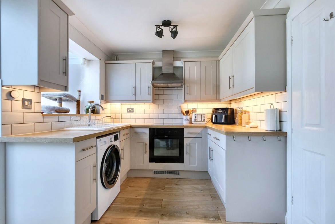 Images for Springfield, Chelmsford, Essex EAID:3363689002 BID:1388407