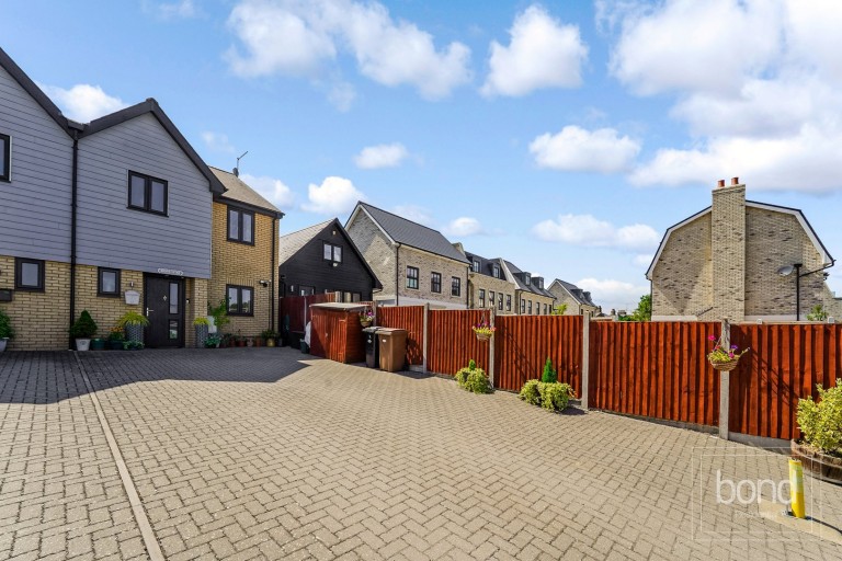 Great Baddow, Chelmsford, Essex - EAID:3363689002, BID:1388407