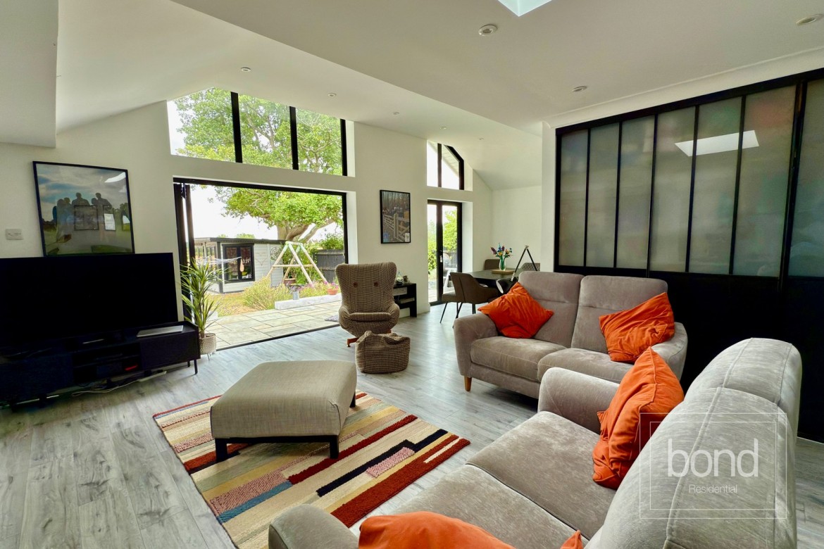 Images for Runsell View, Danbury, Essex EAID:3363689002 BID:7608502