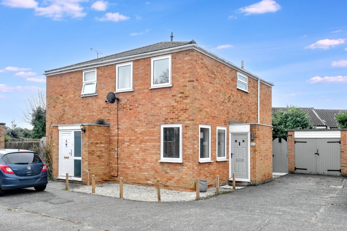 Images for Turkey Oaks, Chelmsford, Essex EAID:3363689002 BID:1388407