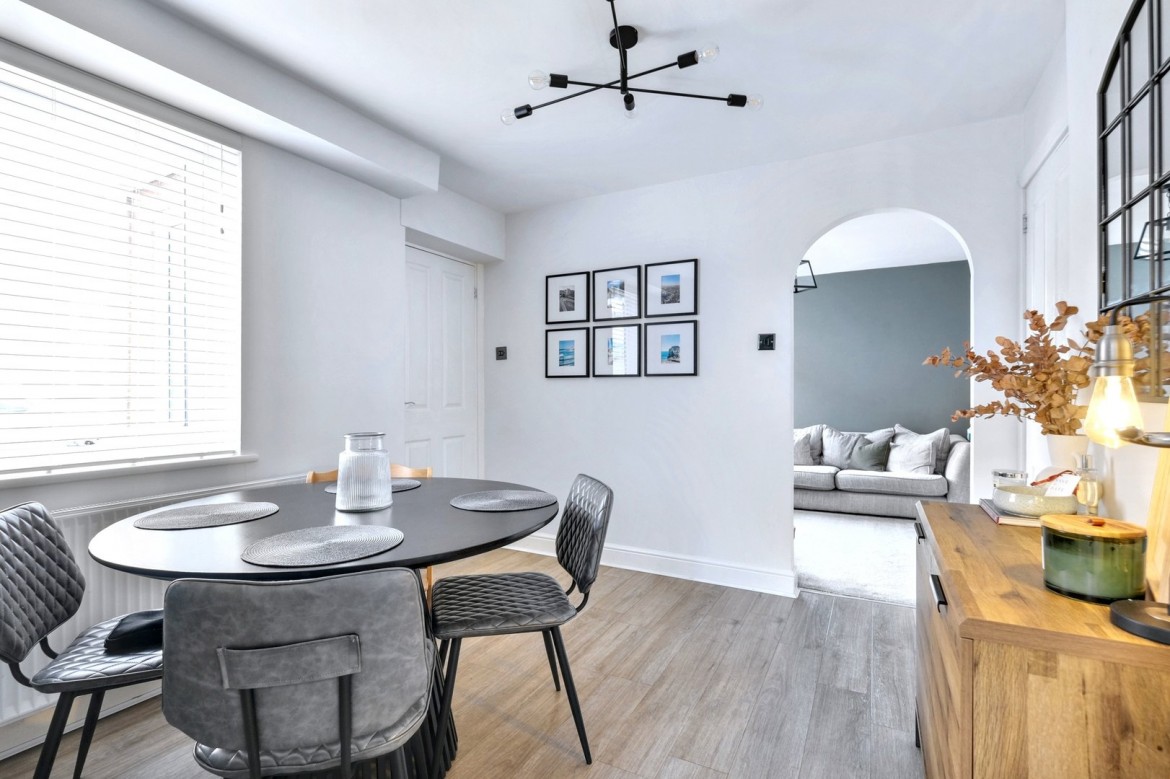 Images for Turkey Oaks, Chelmsford, Essex EAID:3363689002 BID:1388407