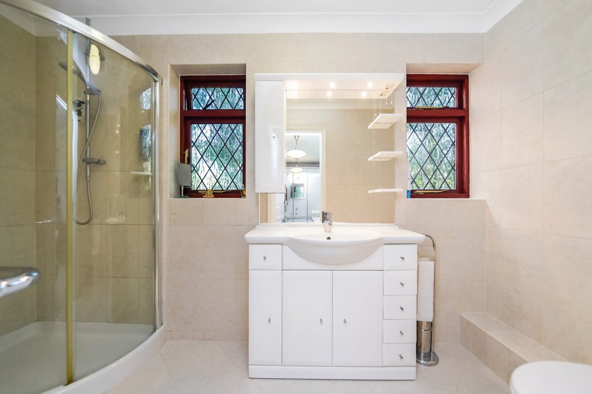 Images for Great Baddow, Chelmsford, Essex EAID:3363689002 BID:1388407