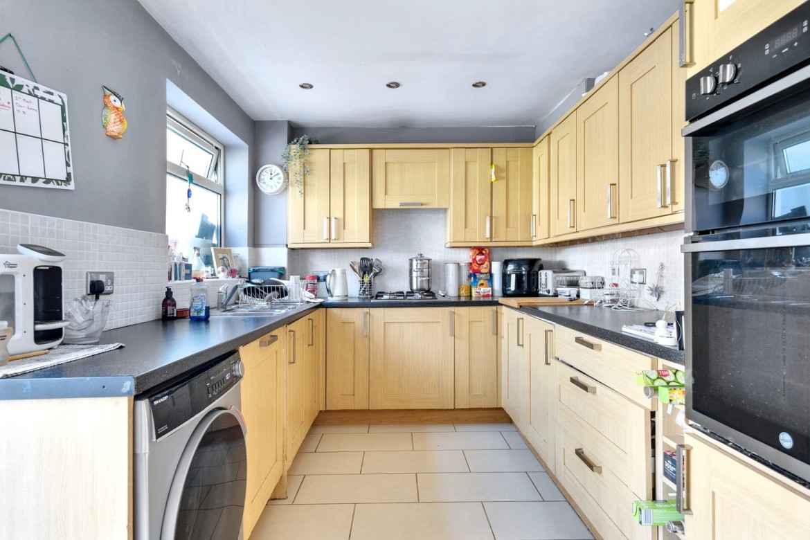 Images for Springfield, Chelmsford, Essex EAID:3363689002 BID:1388407