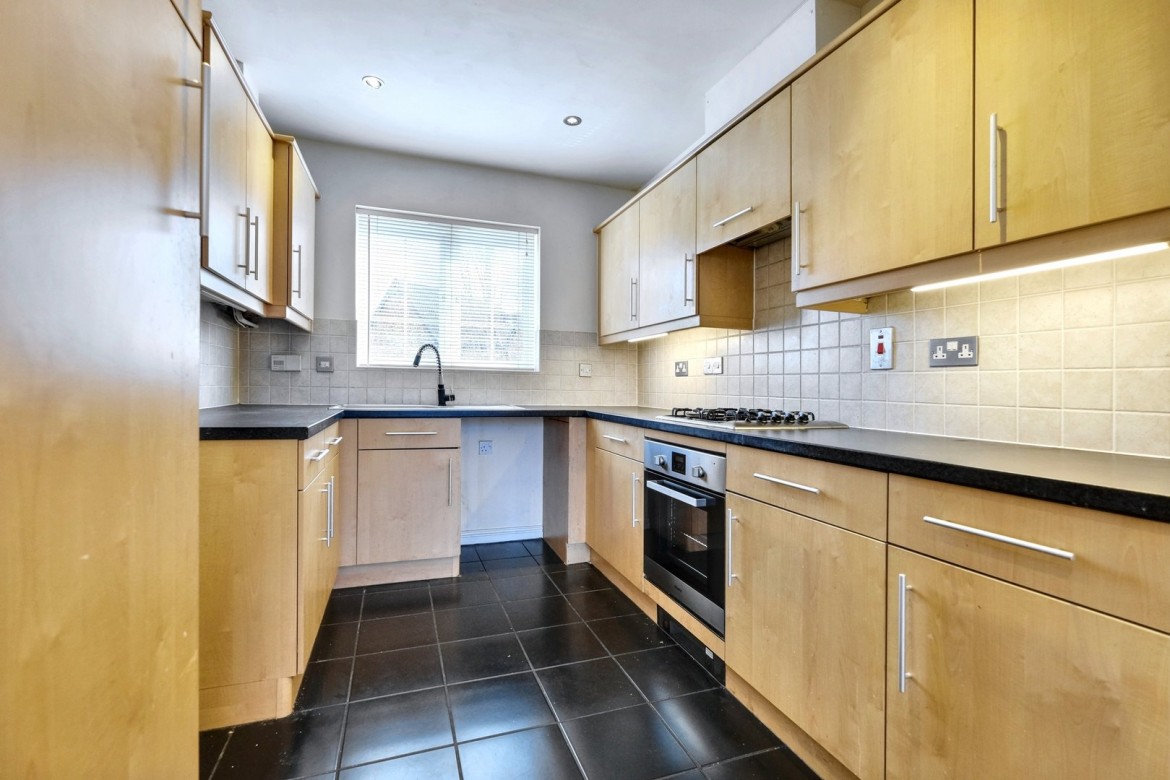 Images for Chelmer Road, Chelmsford, Essex EAID:3363689002 BID:1388407