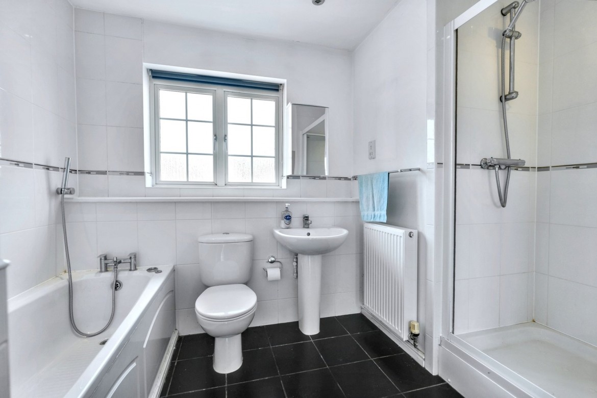 Images for Chelmer Road, Chelmsford, Essex EAID:3363689002 BID:1388407