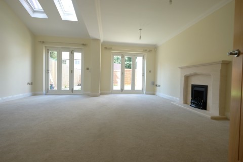 Eves Corner, Danbury, Essex - EAID:3363689002, BID:7608502