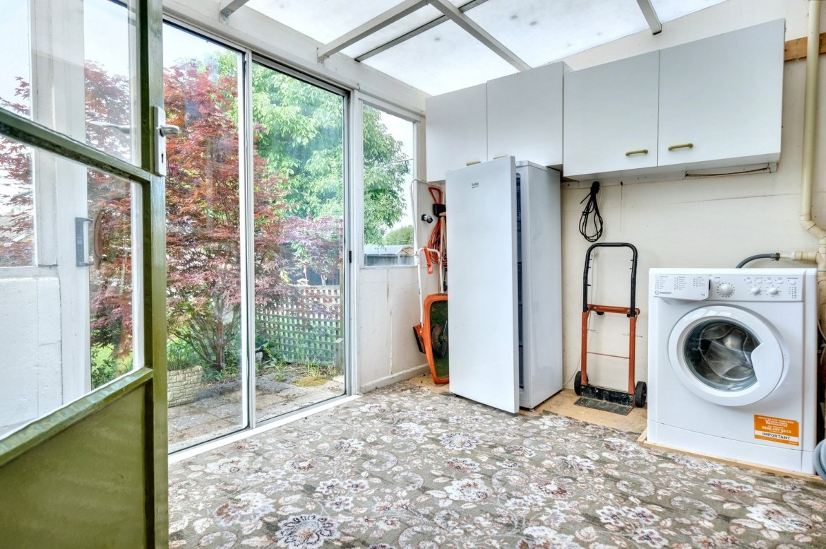 Images for Meadgate Avenue, Chelmsford, Essex EAID:3363689002 BID:1388407
