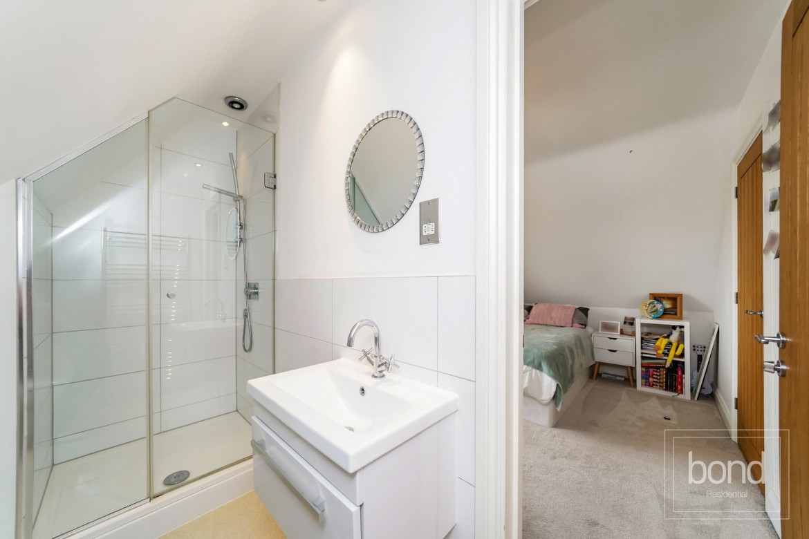 Images for Southend Road, Howe Green, Essex EAID:3363689002 BID:7608502